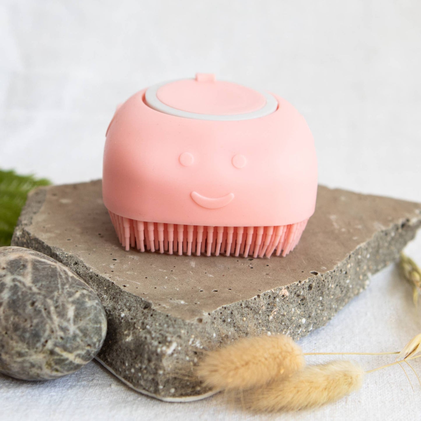 Shampoo brush